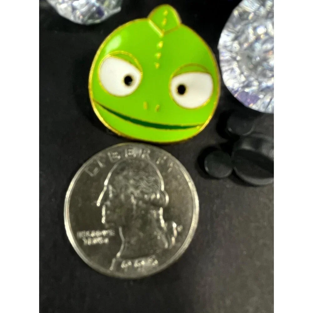 Disney Rapunzel Pascal Face Trading Pin Tangled Chameleon Lapel Pin Accessories